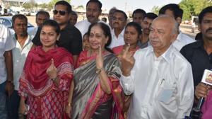 (LOW RES PIC)Maharashtra, India - April 18, 2019:Sushilkumar Shinde and his family members after casting vote in Solapur in Maharashtra, India (HT PHOTO) (For Pune Story) (LOW RES PIC)Maharashtra, India - April 18, 2019:Sushilkumar Shinde and his family members after casting vote in Solapur in Maharashtra, India (HT PHOTO) (For Pune Story)