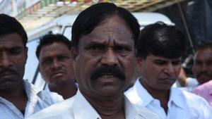 The three-day tour spread across 20 villages in Dindori constituency by the farmers is to back their leader, JP Gavit, the sitting MLA from Kalvan constituency, who is contesting the Lok Sabha polls.(HT Photo) The three-day tour spread across 20 villages in Dindori constituency by the farmers is to back their leader, JP Gavit, the sitting MLA from Kalvan constituency, who is contesting the Lok Sabha polls.(HT Photo)