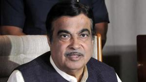 He criticised political leaders for seeking votes on the basis of caste and religion.(HT photo) He criticised political leaders for seeking votes on the basis of caste and religion.(HT photo)