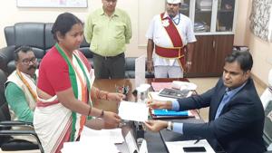 Geeta Koda filing nomination paper as Indian National Congress (INC) candidate from Singhbhum(HT) Geeta Koda filing nomination paper as Indian National Congress (INC) candidate from Singhbhum(HT)