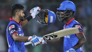 Delhi Capitals captain Shreyas Iyer, left, embraces his teammate Sherfane Rutherford after scoring winning runs.(AP) Delhi Capitals captain Shreyas Iyer, left, embraces his teammate Sherfane Rutherford after scoring winning runs.(AP)
