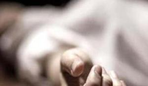 Vivek Kundu, station house officer (SHO), Sector 17/18 police station, said the suspect, who hails from Jharsa, approached the woman and stabbed her thrice in the stomach.(HT PHOTO) Vivek Kundu, station house officer (SHO), Sector 17/18 police station, said the suspect, who hails from Jharsa, approached the woman and stabbed her thrice in the stomach.(HT PHOTO)