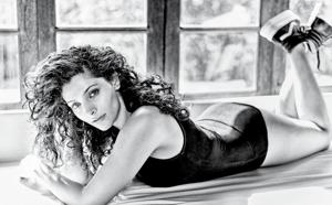 Saiyami Kher says she is a complete romantic and would want to swipe right for Roger Federer! (Styling: Mohit Rai; Make-up and hair: Pooja Rohira Fernandes ; Outfit, Topshop; Shoes, Zara )(Photo: Abhay Singh)