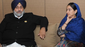 Sukhbir and Harsimrat have been holding public and workers’ meetings in Ferozepur and Bathinda constituencies for the past several days.(HT Photo)