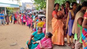 Women sanding in queue to cast their votes for third phase of Lok Sabha general elections 2019 in Wayanad on Tuesday.(ANI)