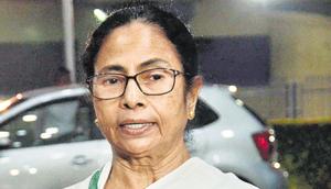 Mamata Banerjee alleged that Modi had distributed liquor licenses to some handpicked people just ahead of the polls and said that the TMC government will unearth the scam and expose his “real face” to the people.(ANI) Mamata Banerjee alleged that Modi had distributed liquor licenses to some handpicked people just ahead of the polls and said that the TMC government will unearth the scam and expose his “real face” to the people.(ANI)