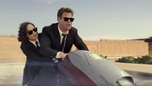 Tessa Thompson and Chris Hemsworth join forces in new Men In Black International trailer.