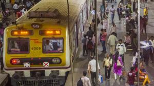 The western railway (WR) will run two special suburban trains for government staffers on election duty on April 29 and April 30.(Pratik Chorge/HT Photo)
