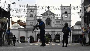 Security personnel stand guard in front of St. Anthony's Shrine in Colombo on April 23, 2019, two days after a series of bomb blasts targeting churches and luxury hotels in Sri Lanka(AFP)