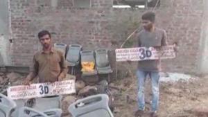 A team of police from Hyderabad left for Nanded on Thursday afternoon and found the bus in a dismantled condition at a mechanic shed at Kinkidi village about 10 km from Nanded town.(HT Photo) A team of police from Hyderabad left for Nanded on Thursday afternoon and found the bus in a dismantled condition at a mechanic shed at Kinkidi village about 10 km from Nanded town.(HT Photo)