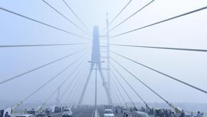A 22-year-old B.Com final-year student was killed and his friend critically injured after their car hit a concrete roadside barrier on the Signature Bridge, causing him to come flying out through the vehicle’s window and fall off the bridge.(Sanchit Khanna/HT PHOTO) A 22-year-old B.Com final-year student was killed and his friend critically injured after their car hit a concrete roadside barrier on the Signature Bridge, causing him to come flying out through the vehicle’s window and fall off the bridge.(Sanchit Khanna/HT PHOTO)