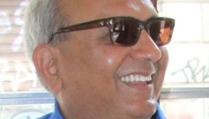 Samir Arora escaped with minor scratches as he held on to the sides before being pulled out.(Twitter/ Samir Arora) Samir Arora escaped with minor scratches as he held on to the sides before being pulled out.(Twitter/ Samir Arora)