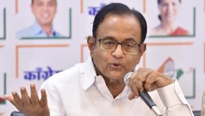 Former finance minister P Chidambaram said demonetisation was an ingenious device used by the ruling BJP to help its friends to convert black money in to white money.(Anshuman Poyrekar/HT Photo)