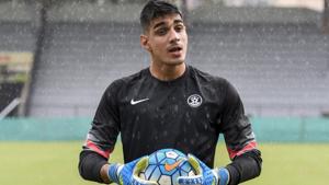Indian football goalkeeper Gurpreet Singh Sandhu during practice session.(Kunal Patil/HT PHOTO) Indian football goalkeeper Gurpreet Singh Sandhu during practice session.(Kunal Patil/HT PHOTO)