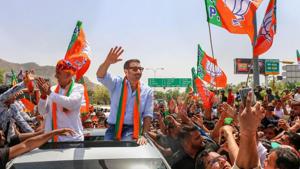 Sunny Deol during a rally in Punjab.(HT File) Sunny Deol during a rally in Punjab.(HT File)