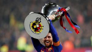 Barcelona's Lionel Messi celebrates winning La Liga with the trophy REUTERS/Albert Gea(REUTERS) Barcelona's Lionel Messi celebrates winning La Liga with the trophy REUTERS/Albert Gea(REUTERS)