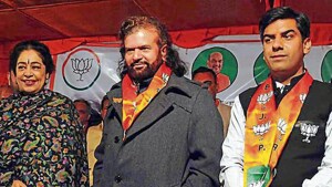 Hans is pitted against Congress’s two-time MLA Rajesh Lilothia and Aam Aadmi Party’s Gugan Singh, a former legislator from Bawana.(HT Photo)