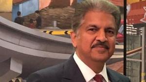 He wrote that after reading the article, he laughed non-stop for 5 minutes.(Twitter/@anandmahindra) He wrote that after reading the article, he laughed non-stop for 5 minutes.(Twitter/@anandmahindra)