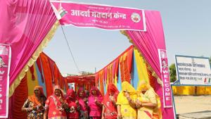 Polling was largely peaceful with three incidents of clashes between groups in Jalore and Barmer. Glitches in EVMs and the Voter-Verified Paper Audit Trail were reported from some places, leading to replacement of 49 EVMs and 305 VVPAT machines. Polling was largely peaceful with three incidents of clashes between groups in Jalore and Barmer. Glitches in EVMs and the Voter-Verified Paper Audit Trail were reported from some places, leading to replacement of 49 EVMs and 305 VVPAT machines.