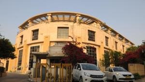 The decision was taken after the MCG found that bills for renting and maintaining diesel generators at water boosting stations in the city ran into over Rs 2 crore.(HT Photo) The decision was taken after the MCG found that bills for renting and maintaining diesel generators at water boosting stations in the city ran into over Rs 2 crore.(HT Photo)