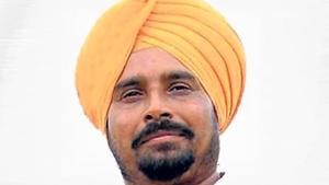 AAP’s candidate from Anandpur Lok Sabha seat, Narinder Singh Shergill has challenged the rejection of his candidature in the Punjab and Haryana HC.(HT Photo) AAP’s candidate from Anandpur Lok Sabha seat, Narinder Singh Shergill has challenged the rejection of his candidature in the Punjab and Haryana HC.(HT Photo)