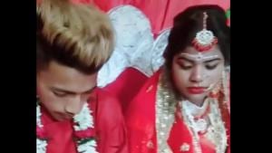 The viral video shows the groom completely engrossed in the game.(Facebook/@Ishare4) The viral video shows the groom completely engrossed in the game.(Facebook/@Ishare4)