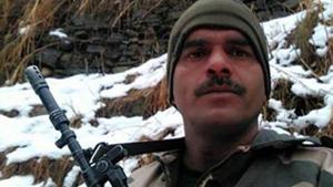 The Varanasi district election officer issued a notice on Tuesday to Tej Bahadur for making different claims in his nomination papers.(Facebook/Tej Bahadur Yadav)) The Varanasi district election officer issued a notice on Tuesday to Tej Bahadur for making different claims in his nomination papers.(Facebook/Tej Bahadur Yadav))