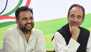 Congress leader Ghulam Nabi Azad welcomes INLD MLA Naseem Ahmed after he joined the party, Tuesday, April 30, 2019.(PTI)