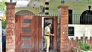 The South City 1 house of the two suspects. The victim shot himself in his car parked outside the house.(Yogesh Kumar/HT Photo) The South City 1 house of the two suspects. The victim shot himself in his car parked outside the house.(Yogesh Kumar/HT Photo)