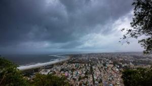 Special Relief Commissioner in Bhubaneswar Bishnupada Sethi said the process of landfall may continue till 12 noon.(REUTERS PHOTO) Special Relief Commissioner in Bhubaneswar Bishnupada Sethi said the process of landfall may continue till 12 noon.(REUTERS PHOTO)
