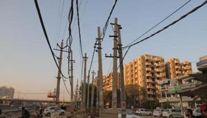 Palam Vihar, Sushant Lok 1, South City 1 and 2, Ardee City, Malibu Towne, Sun City, Mayfield Garden and other private areas continue to suffer long power cuts in summer.(HT Photo) Palam Vihar, Sushant Lok 1, South City 1 and 2, Ardee City, Malibu Towne, Sun City, Mayfield Garden and other private areas continue to suffer long power cuts in summer.(HT Photo)