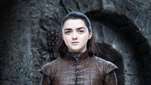 People are sharing their videos impersonating Arya and trying out her knife trick using different items.(Twitter/@Dody_Eltayeb) People are sharing their videos impersonating Arya and trying out her knife trick using different items.(Twitter/@Dody_Eltayeb)