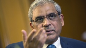 Tariq Bajwa, chief of the State Bank of Pakistan, and Federal Board of Revenue Chairman Mohammad Jehanzeb Khan were fired because of their performance, Firdous Ashiq Awan, a special assistant to Imran Khan said.(Bloomberg) Tariq Bajwa, chief of the State Bank of Pakistan, and Federal Board of Revenue Chairman Mohammad Jehanzeb Khan were fired because of their performance, Firdous Ashiq Awan, a special assistant to Imran Khan said.(Bloomberg)