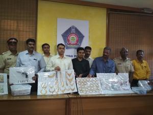 All the stolen valuables including the owner’s gun and six live cartridges have been recovered from the accused.(HT Photo) All the stolen valuables including the owner’s gun and six live cartridges have been recovered from the accused.(HT Photo)