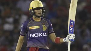 Kolkata Knight Riders Shubman Gill raises his bat to celebrate scoring fifty runs.(AP) Kolkata Knight Riders Shubman Gill raises his bat to celebrate scoring fifty runs.(AP)