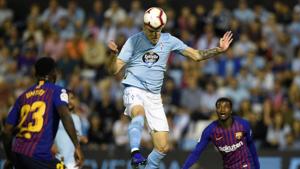 Celta Vigo's Uruguayan forward Maxi Gomez (TOP) during the Spanish league football match between RC Celta de Vigo and FC Barcelona at the Balaidos stadium in Vigo on May 4, 2019(AFP) Celta Vigo's Uruguayan forward Maxi Gomez (TOP) during the Spanish league football match between RC Celta de Vigo and FC Barcelona at the Balaidos stadium in Vigo on May 4, 2019(AFP)