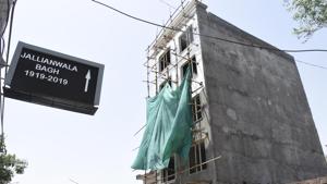 A developer cannot be held responsible for not obtaining an Occupation Certificate (OC) if the process is stalled owing to illegal constructions carried out by occupants, the State Consumer Dispute Redressal Commission held on Monday. (Photo by Sameer Sehgal/Hindustan Times) A developer cannot be held responsible for not obtaining an Occupation Certificate (OC) if the process is stalled owing to illegal constructions carried out by occupants, the State Consumer Dispute Redressal Commission held on Monday. (Photo by Sameer Sehgal/Hindustan Times)