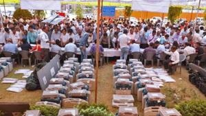Polling in two of the four polling booths in Sarsawan under Mohanlalganj constituency of Uttar Pradesh’s Lucknow was also delayed because of a technical glitch in EVM.(PTI/ Representative Image) Polling in two of the four polling booths in Sarsawan under Mohanlalganj constituency of Uttar Pradesh’s Lucknow was also delayed because of a technical glitch in EVM.(PTI/ Representative Image)