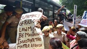 Protest by a group of women activists against clean chit to Chief justice of India Ranjan Gogoi at Supreme court in New Delhi on Tuesday.(Amal KS /HT Photo) Protest by a group of women activists against clean chit to Chief justice of India Ranjan Gogoi at Supreme court in New Delhi on Tuesday.(Amal KS /HT Photo)