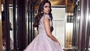 After giving some major fashion goals with her wedding outfit, Isha once again grabbed eyeballs at the 2019 Met Gala, looking every bit dreamy in a lilac gown, designed by Prabal Gurung.(Instagram/Prabal Gurung)