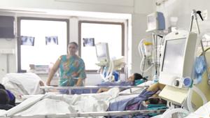 The relatives of the victims are alleging ventilator failure as the reason for the deaths. But Dean Vanitha Mani refuted the charge saying it was natural death due to the patients’ poor physical health. (Image for representational purpose only).(HT FILE PHOTO) The relatives of the victims are alleging ventilator failure as the reason for the deaths. But Dean Vanitha Mani refuted the charge saying it was natural death due to the patients’ poor physical health. (Image for representational purpose only).(HT FILE PHOTO)