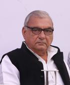 Hooda looked at home in the constituency, which encompasses both Deswali and Bangar regions, but the election was a test of his political standing.(HTPhotos)