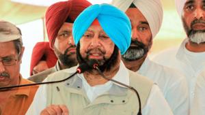Punjab Chief Minister Captain Amarinder Singh addresses an election rally in in Bathinda district, Tuesday, May 7, 2019.(PTI) Punjab Chief Minister Captain Amarinder Singh addresses an election rally in in Bathinda district, Tuesday, May 7, 2019.(PTI)