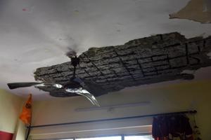 The incident took place at Gauri Nandan building in Shree Ganesh Housing Society at Sector 28.(Hindustan Times) The incident took place at Gauri Nandan building in Shree Ganesh Housing Society at Sector 28.(Hindustan Times)