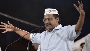 The Congress and the BJP Saturday filed two separate complaints with the election commission regarding call centres trying to influence voters before Delhi goes to poll on Sunday.(Ajay Aggarwal/HT PHOTO)