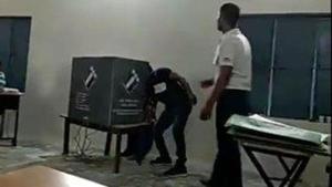 A polling agent in Faridabad was arrested after a video of him trying to influence voters went viral on social media.(Screengrab) A polling agent in Faridabad was arrested after a video of him trying to influence voters went viral on social media.(Screengrab)