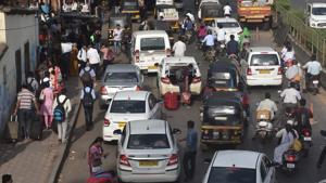 Experts feel that the entry of new cab operators will worsen the parking problem in the city.(HT) Experts feel that the entry of new cab operators will worsen the parking problem in the city.(HT)