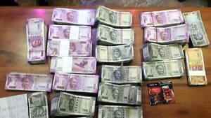 The two men were arrested from the Asansol railway station late Sunday afternoon after they failed to explain the source of the cash.(HT FILE PHOTO)