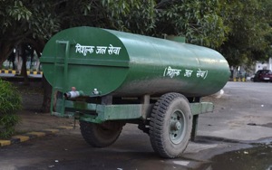 Pioneer Park residents are unhappy with the district administration and the GMDA for not fixing the problem of tanker water mafia menace.(HT Photo) Pioneer Park residents are unhappy with the district administration and the GMDA for not fixing the problem of tanker water mafia menace.(HT Photo)