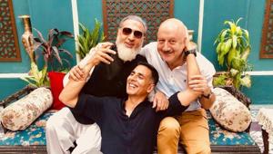 Akshay Kumar poses with Anupam Kher and Gulshan Grover. Akshay Kumar poses with Anupam Kher and Gulshan Grover.
